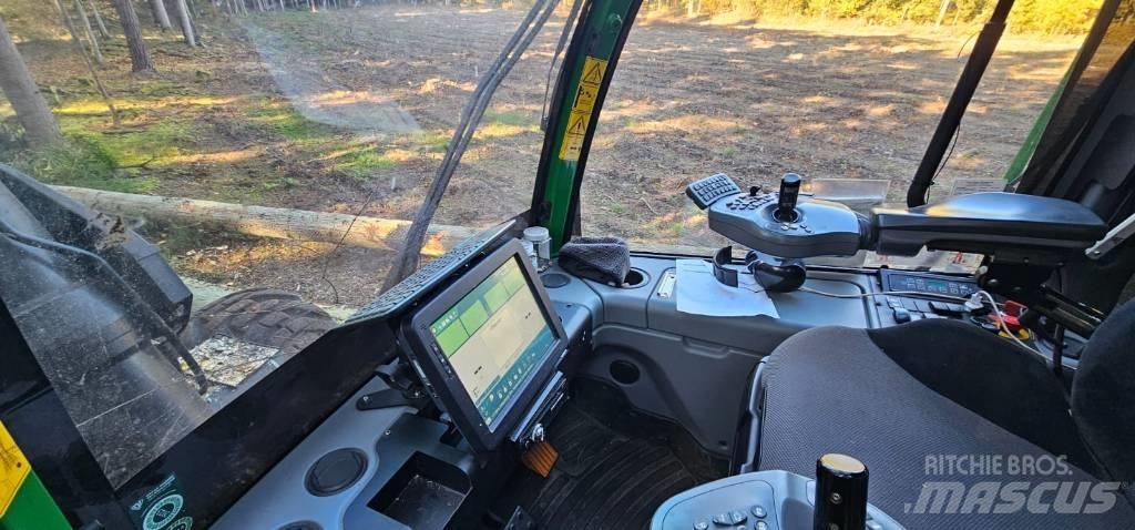 John Deere 1270 G Harvesterji