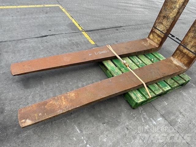 CAT 25-30 ton /988 Vilice