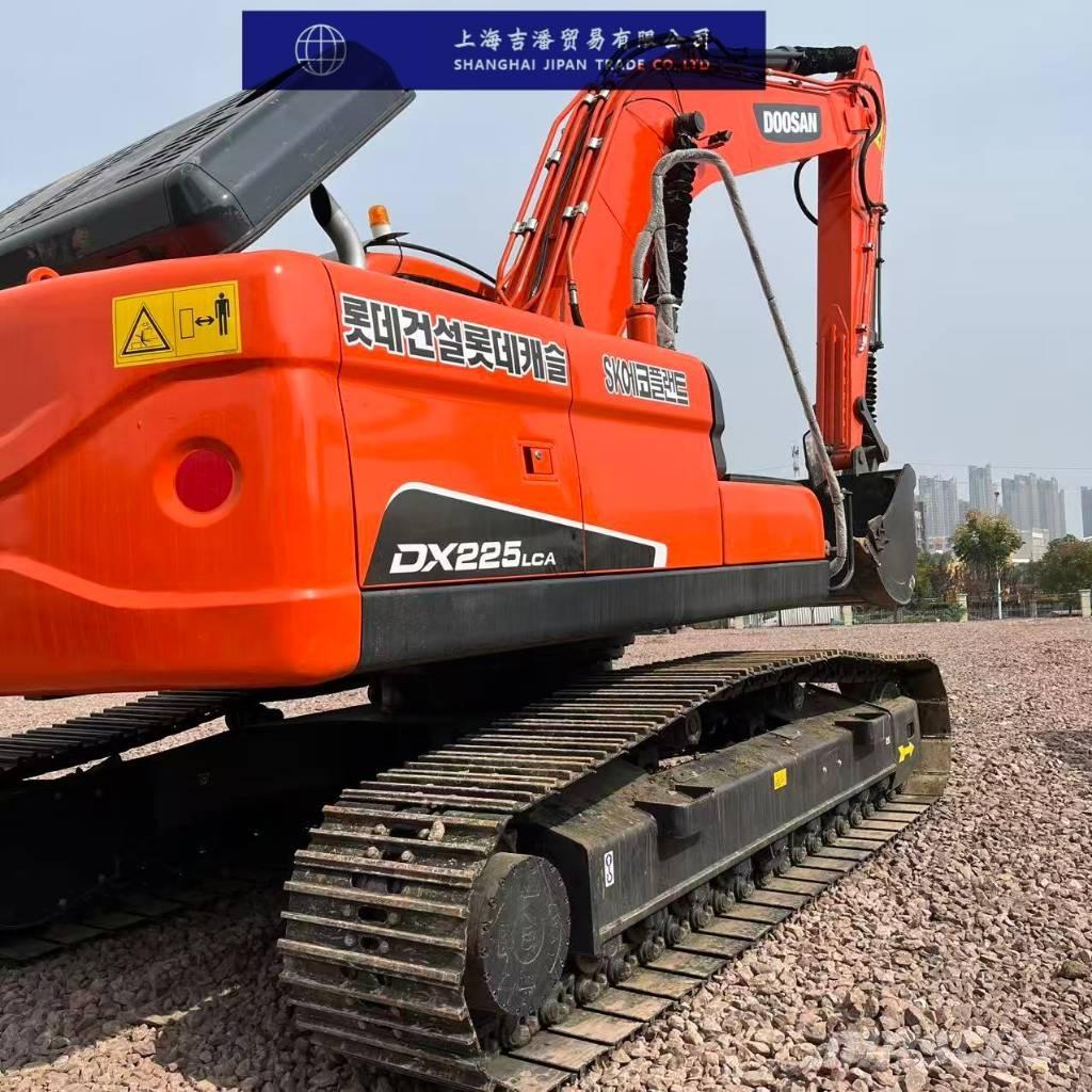 Doosan DX 225 Bagri goseničarji