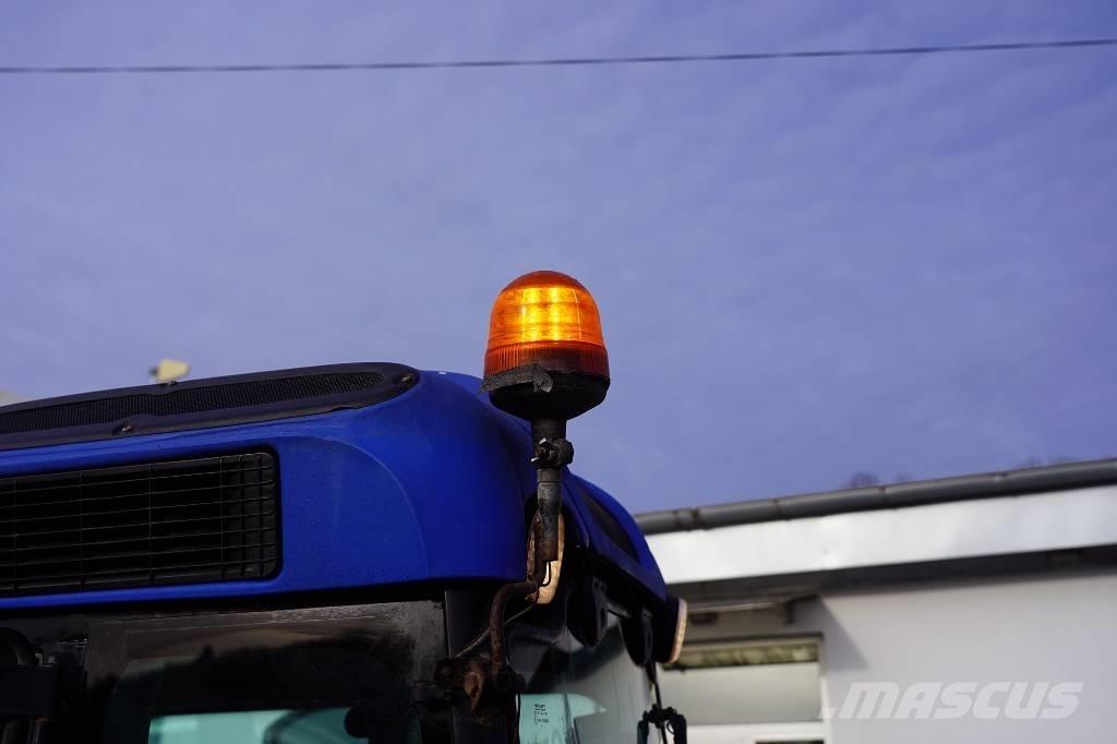 New Holland TN70NA Traktorji