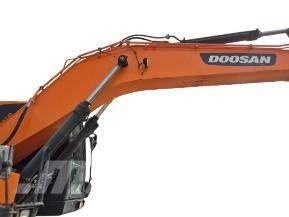 Doosan DX 210 W Bagri na kolesih