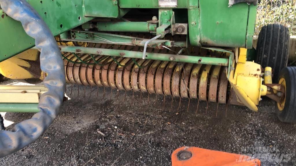 John Deere 550 Balirke (okrogle bale)