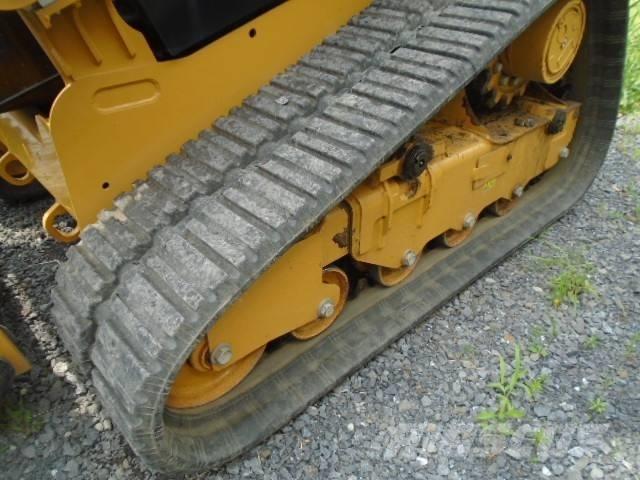 CAT 239 D Skid steer mini nakladalci