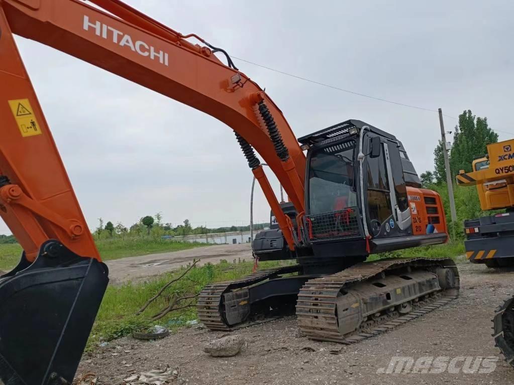 Hitachi ZX210 Bagri goseničarji