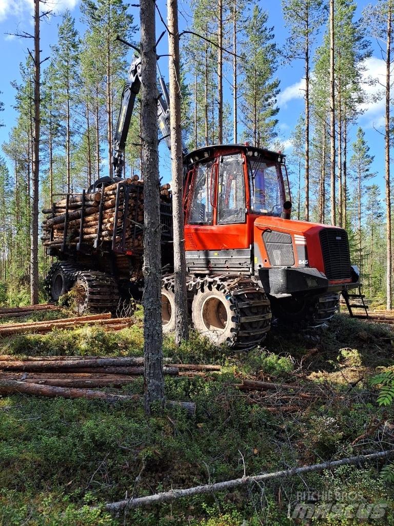Komatsu 845 Forwarderji