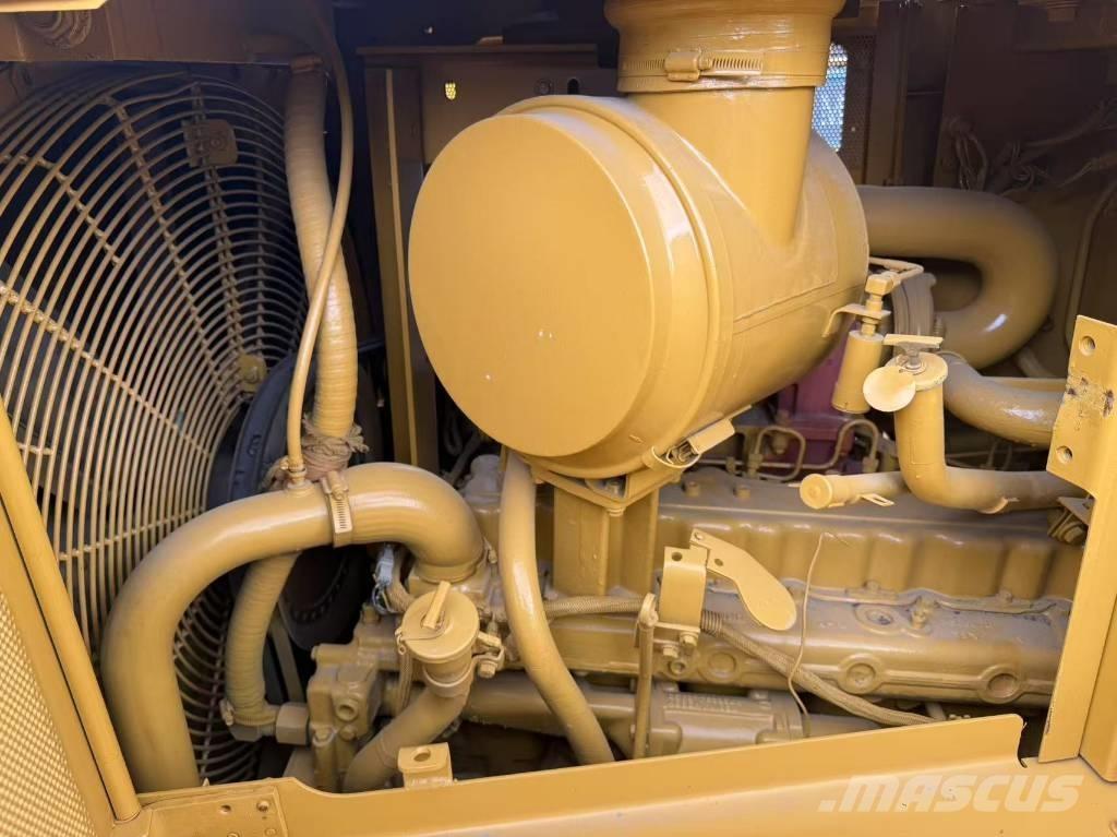 CAT D 6 R Buldožerji goseničarji