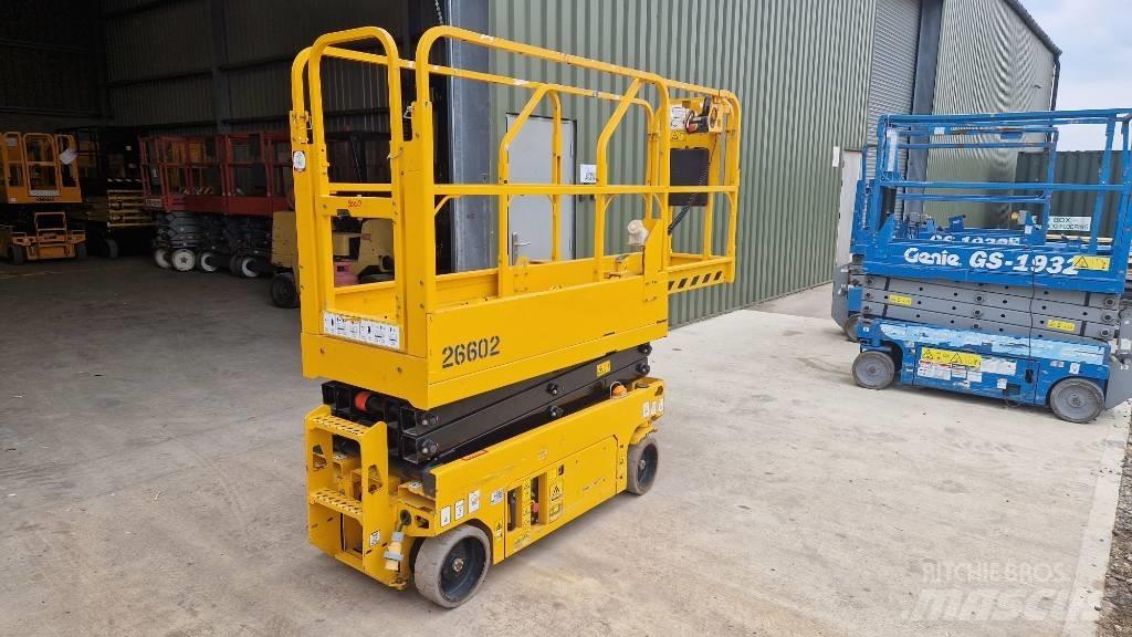 JCB S 1530 E Škarjaste dvižne ploščadi