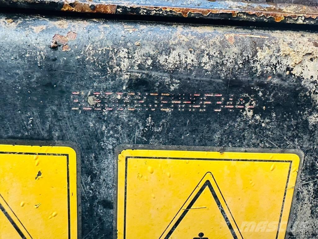 JCB 3 T ST Ne cestni demperji