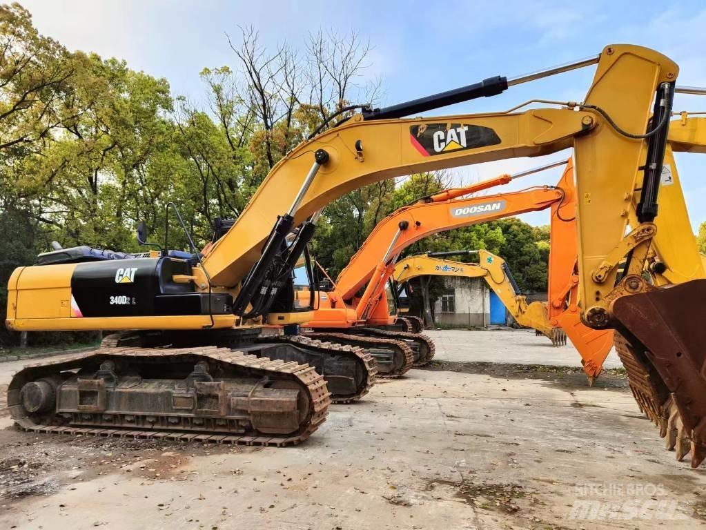 CAT 349 D2 Bagri goseničarji