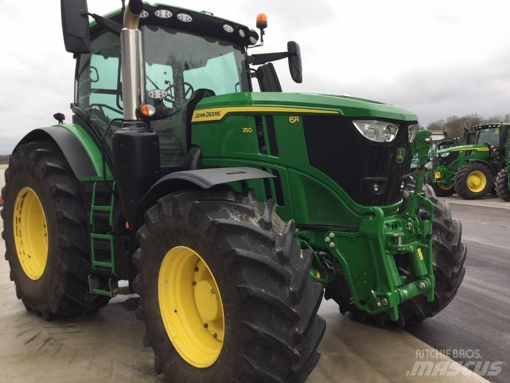 John Deere 6R250 Traktorji