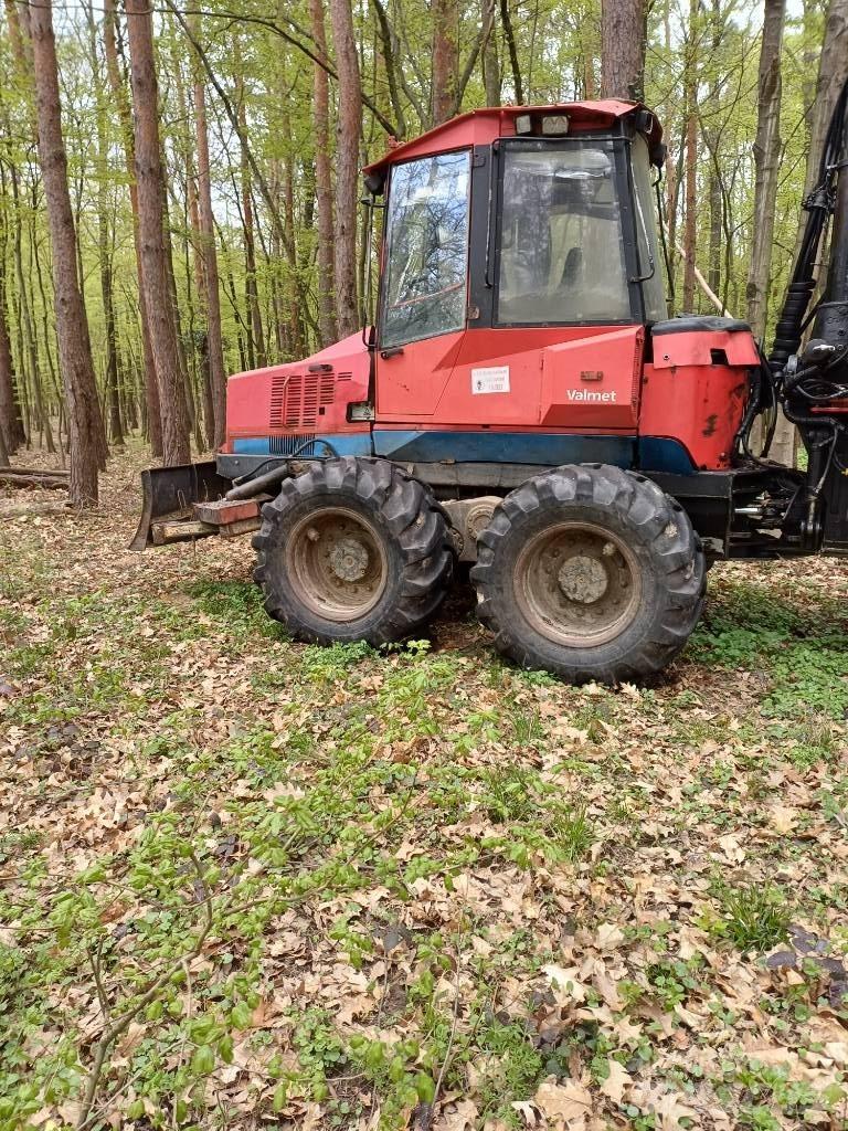 Valmet 840.2 Forwarderji