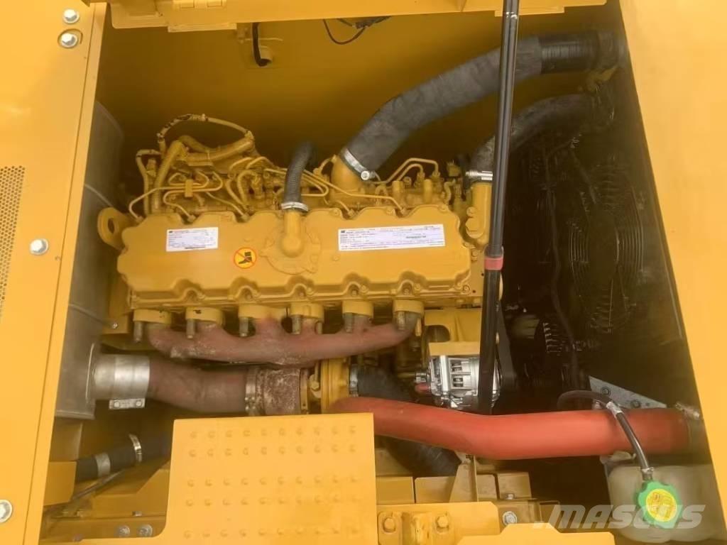 CAT 320 Bagri goseničarji