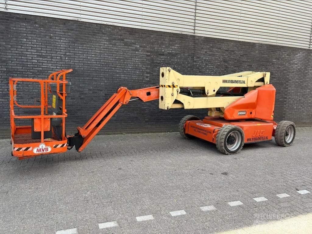 JLG E450AJ Zglobne dvižne ploščadi