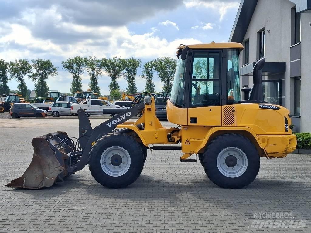 Volvo L 30 G Kolesni nakladalci