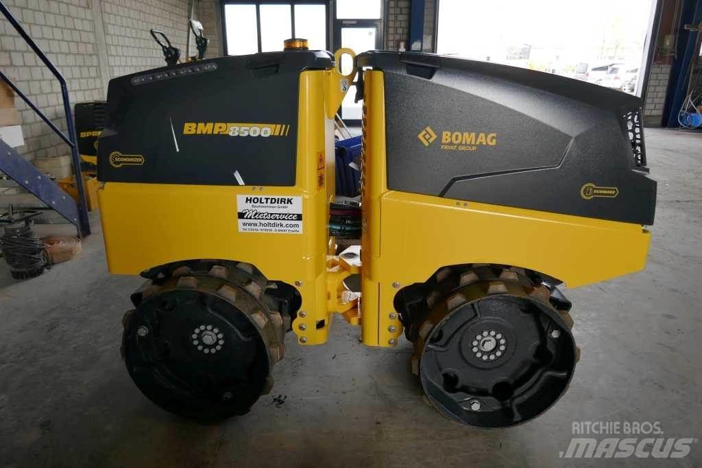 Bomag BMP 8500 Valjarji za travo