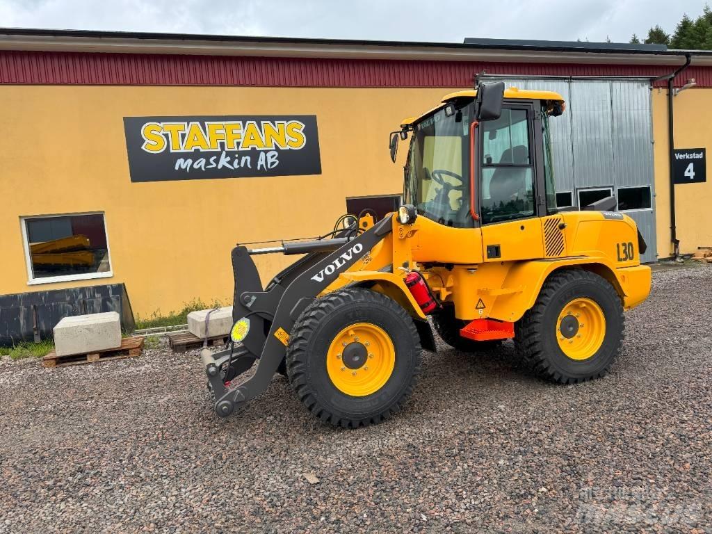 Volvo L 30 HS Kolesni nakladalci