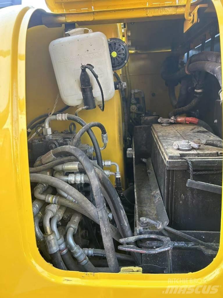 Komatsu PC 56 Mini bagri <7t