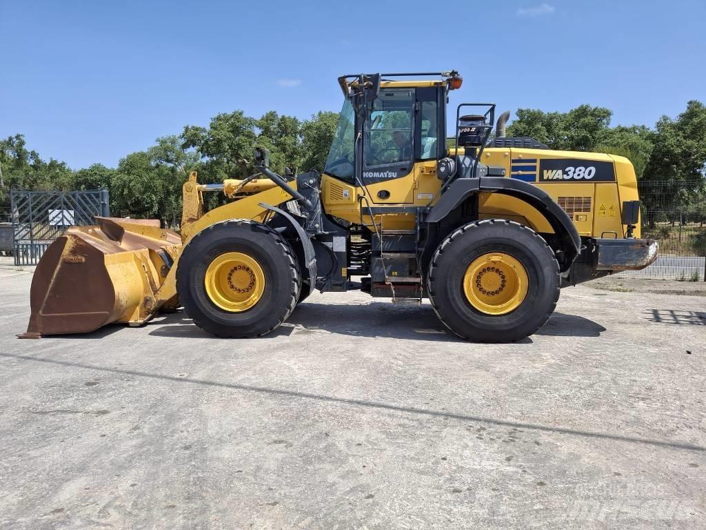 Komatsu WA 380-8 Mini nakladalci