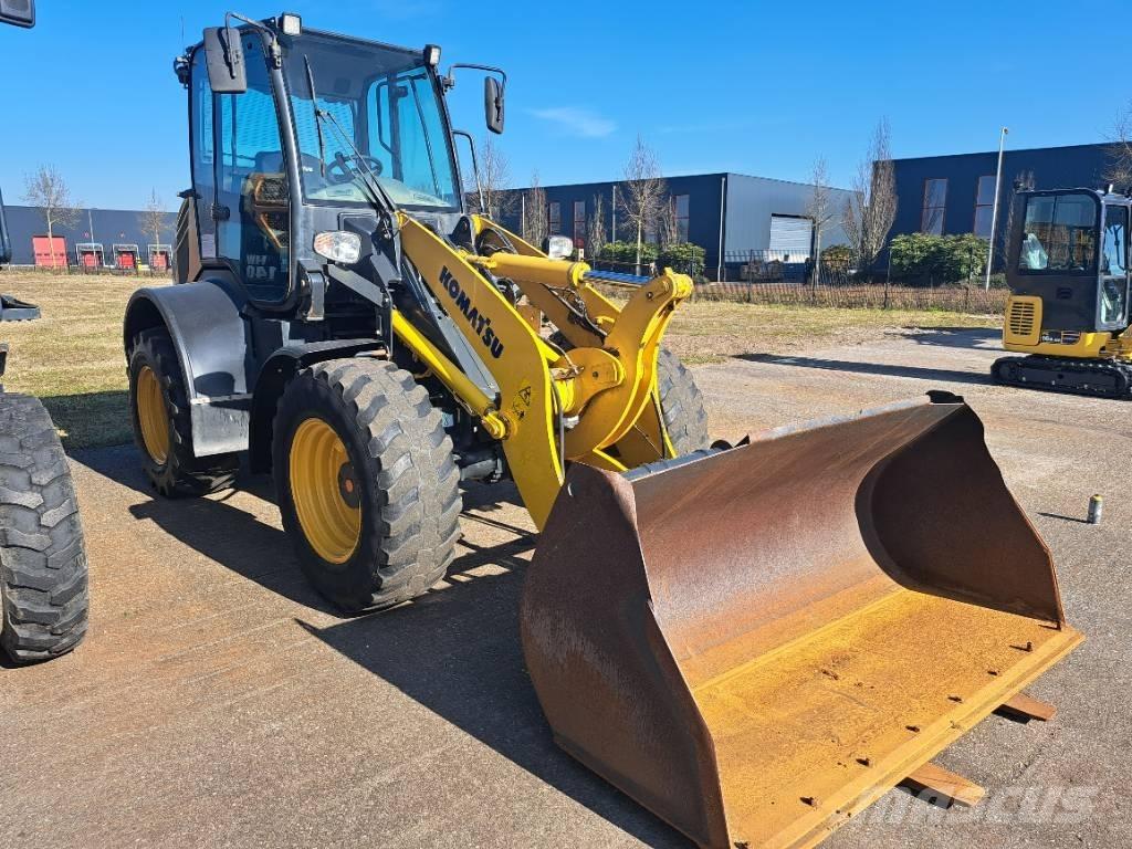 Komatsu WA100-8E0 Kolesni nakladalci