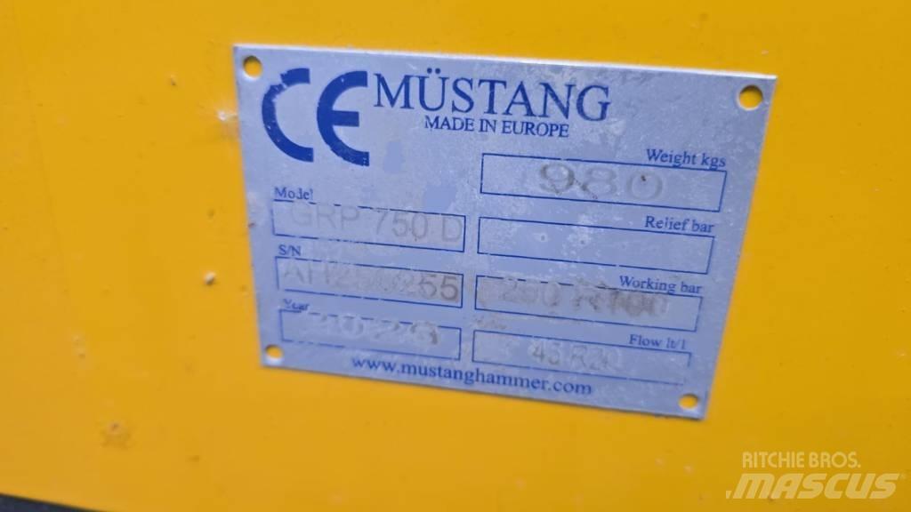 Mustang GRP 750 Drugi deli