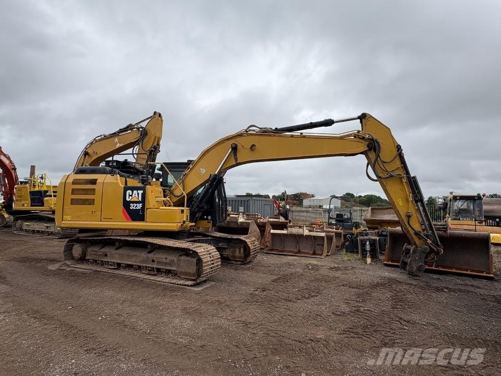 CAT 323 F L Bagri goseničarji
