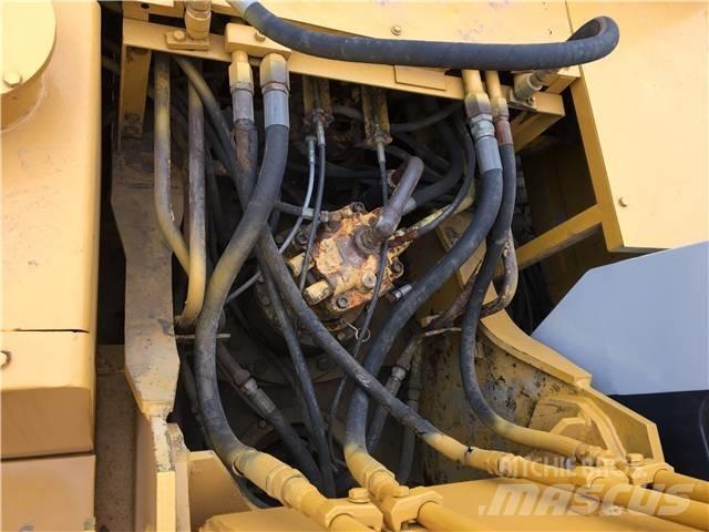 Sumitomo S280 Bagri goseničarji