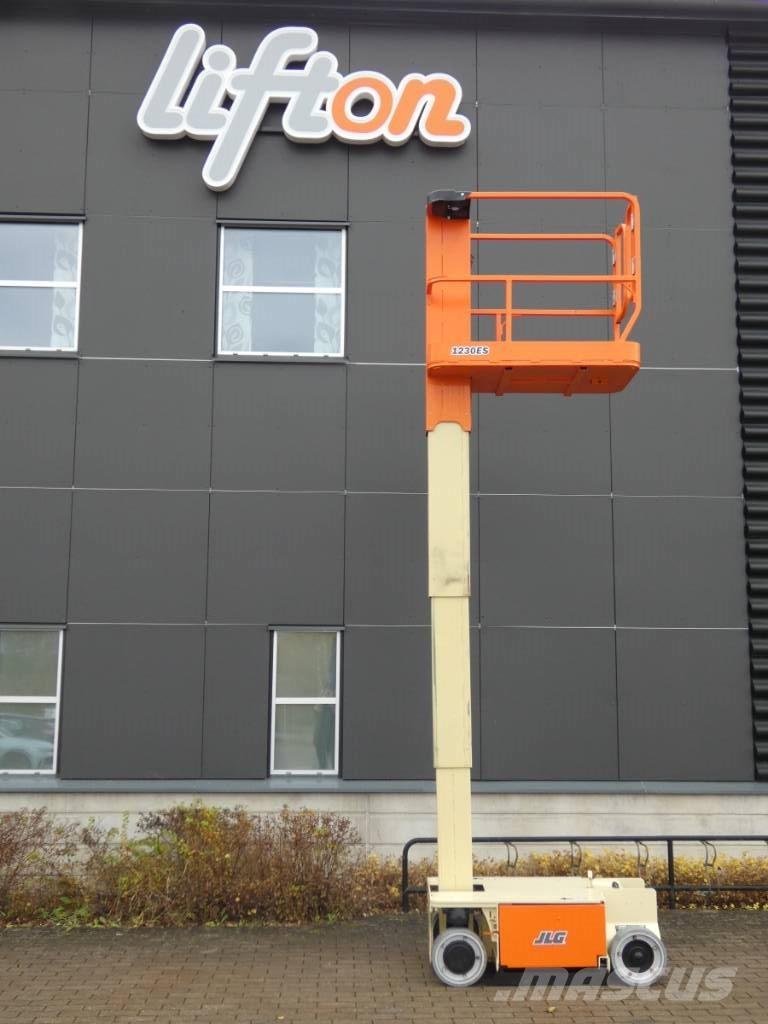 JLG 1230 ES Vertikalna dvigala