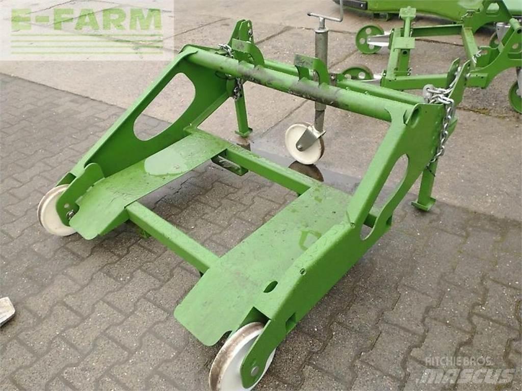 Krone big x 630 Stroji za krmo na lastni pogon
