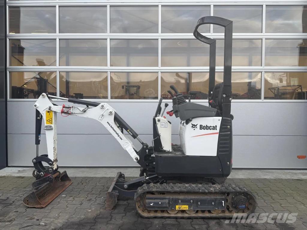 Bobcat E10z Mini bagri <7t