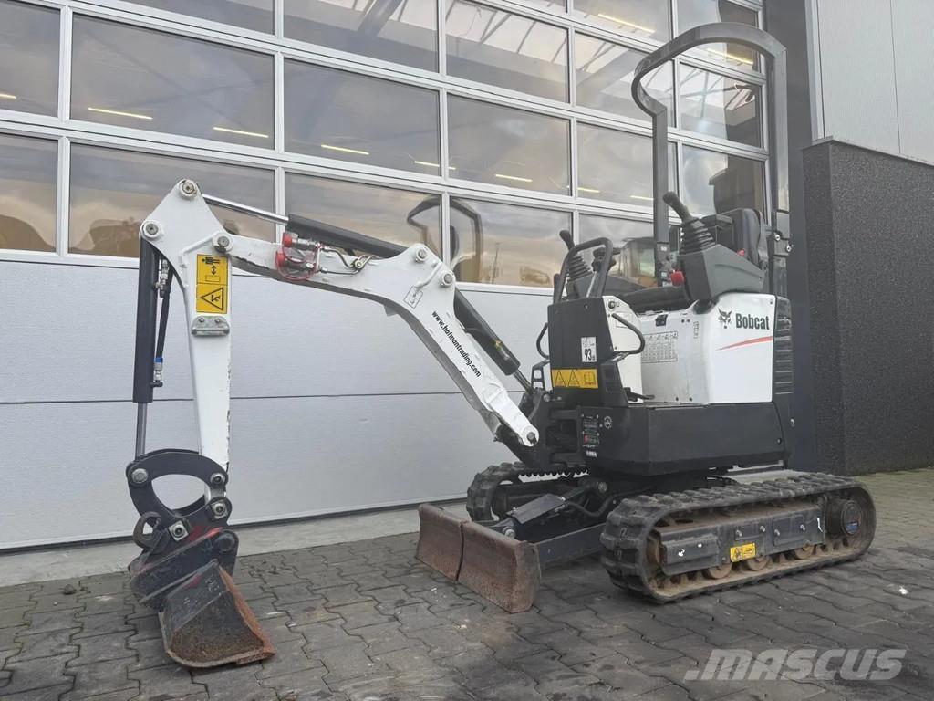 Bobcat E10z Mini bagri <7t