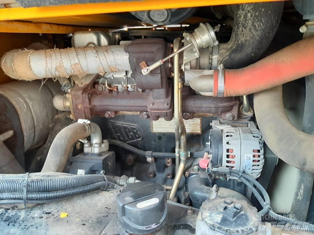 JCB 6 TST Ne cestni demperji