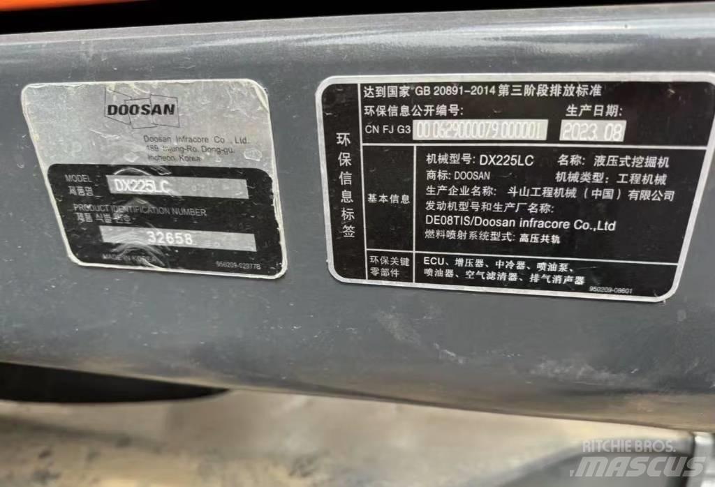 Doosan DX 225 Bagri goseničarji