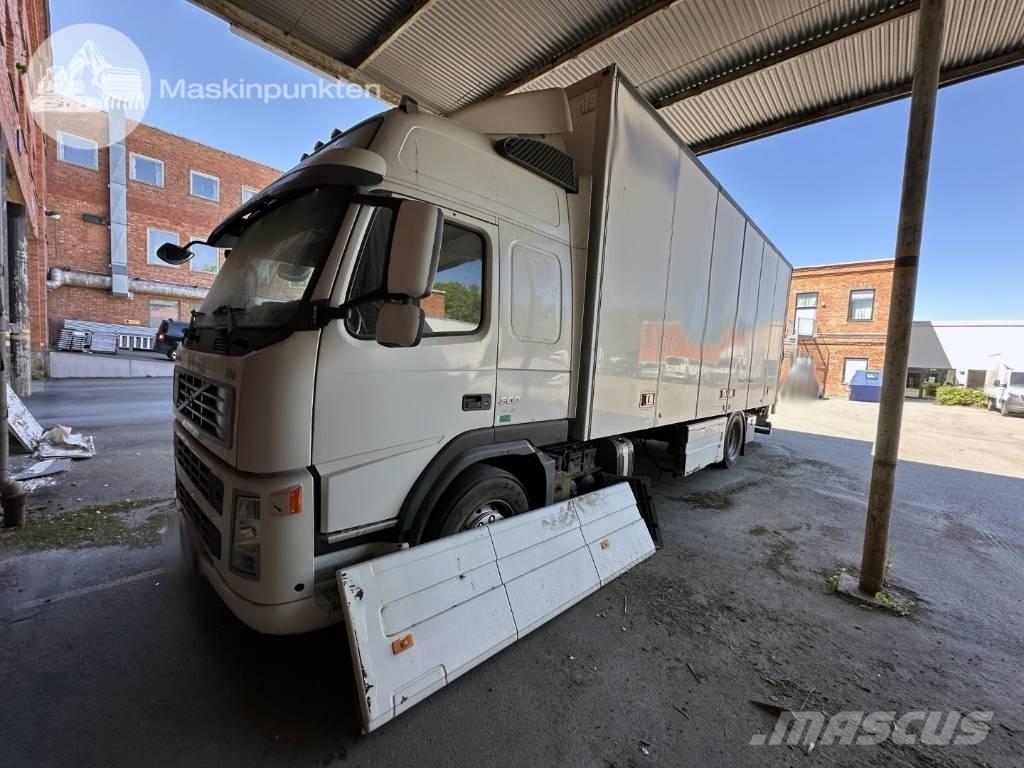 Volvo FM 300 Tovornjaki zabojniki