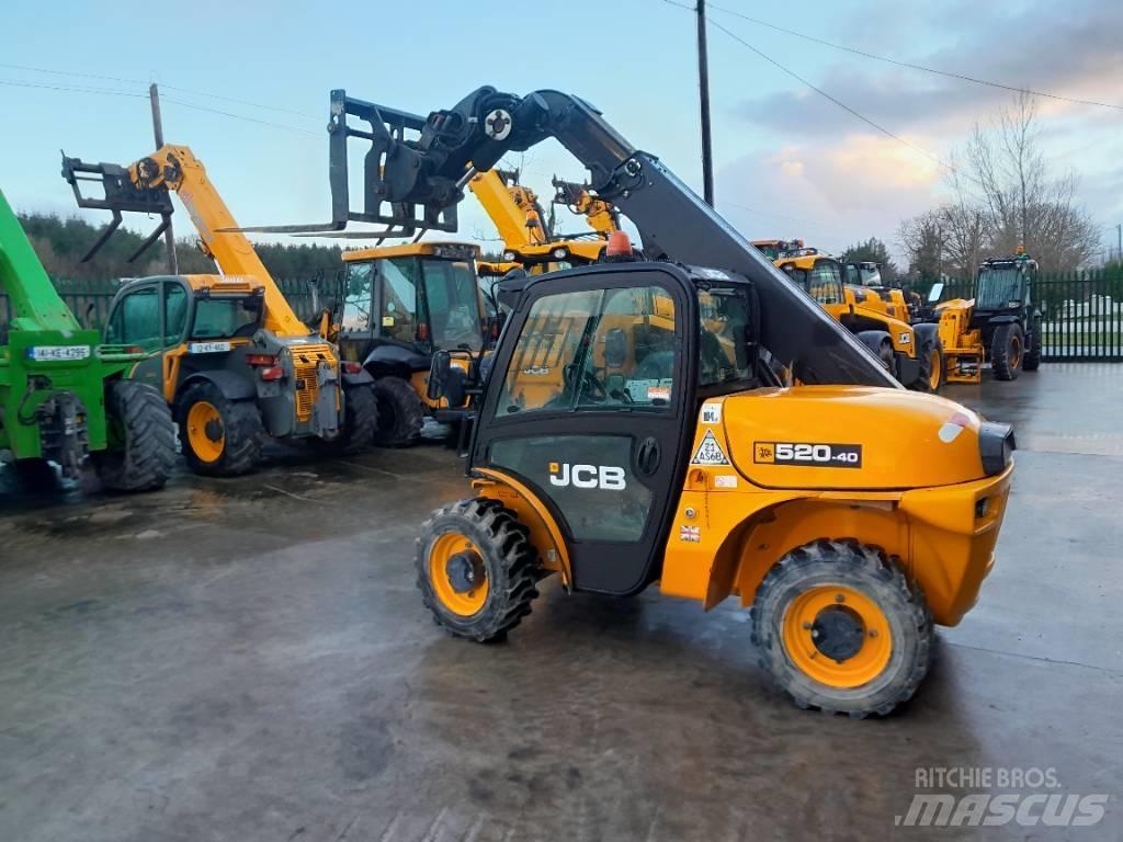 JCB 520-40 Kmetijski teleskopski nakladalci