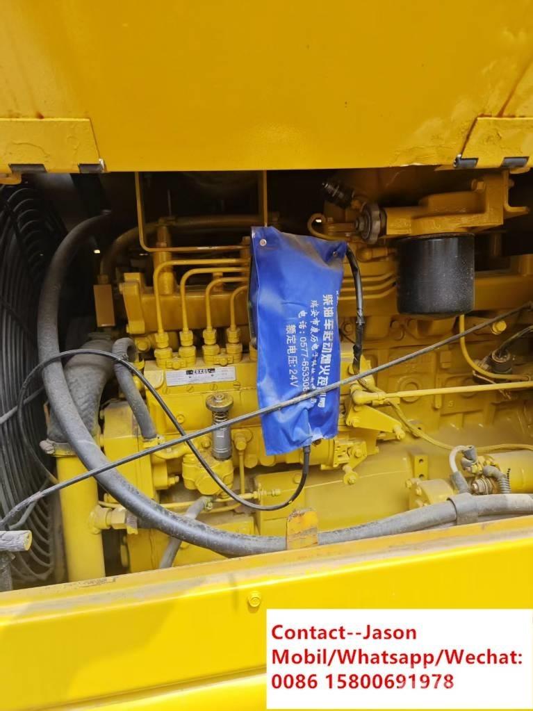 Komatsu WA 100 Kolesni nakladalci