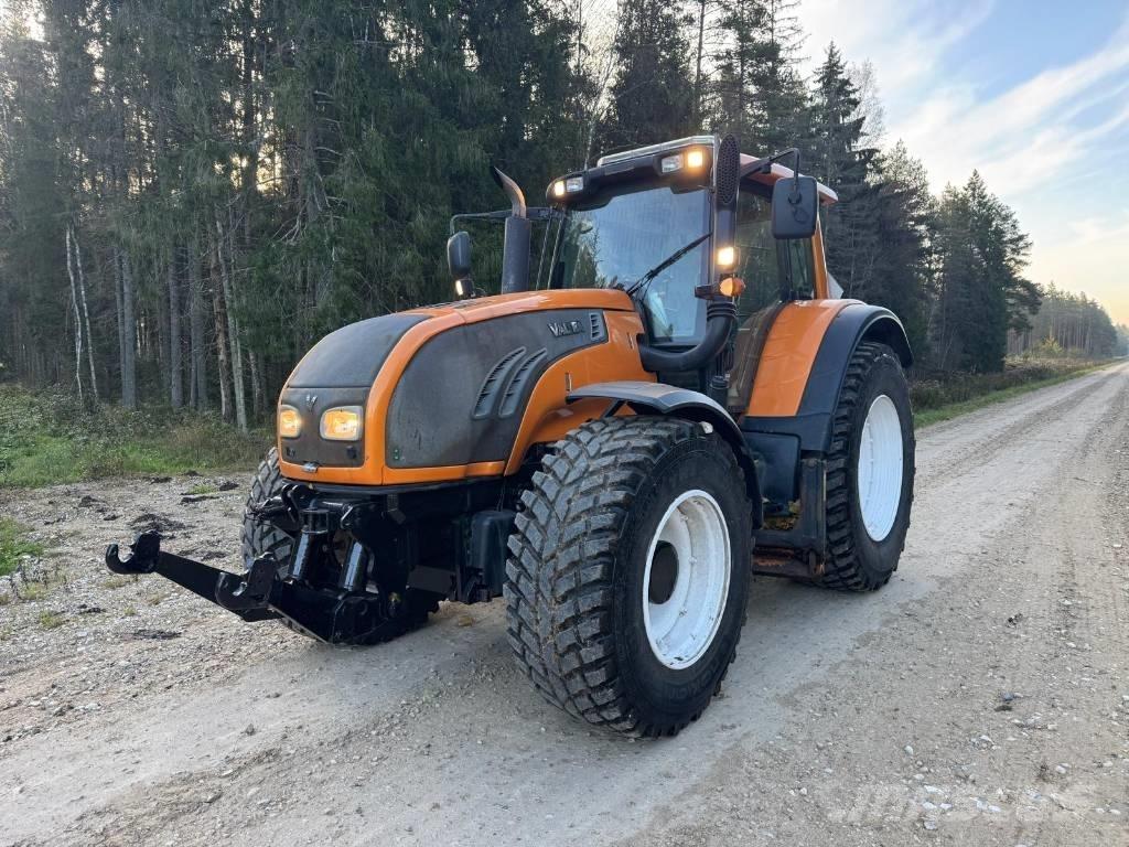 Valtra T 202 Versu Traktorji
