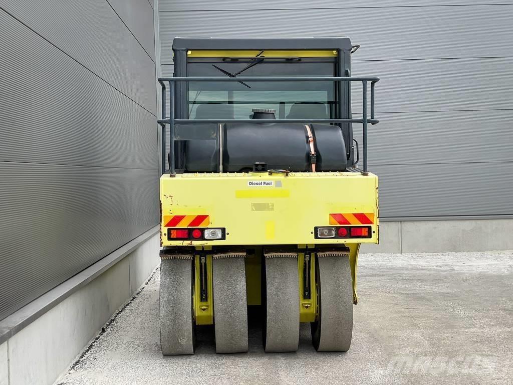 Ammann AP 240 Kolesni valjarji s pnevmatikami