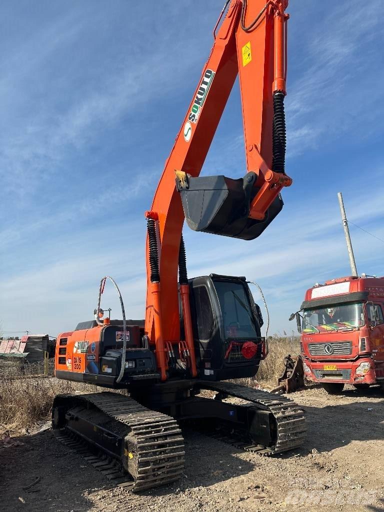 Hitachi ZX 200 Bagri goseničarji