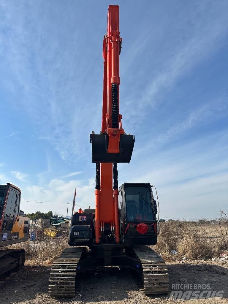 Hitachi ZX 200 Bagri goseničarji