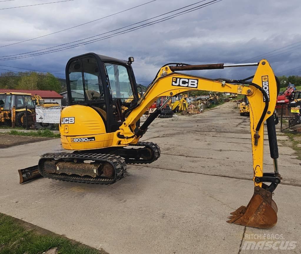 JCB 8030 ZTS Mini bagri <7t