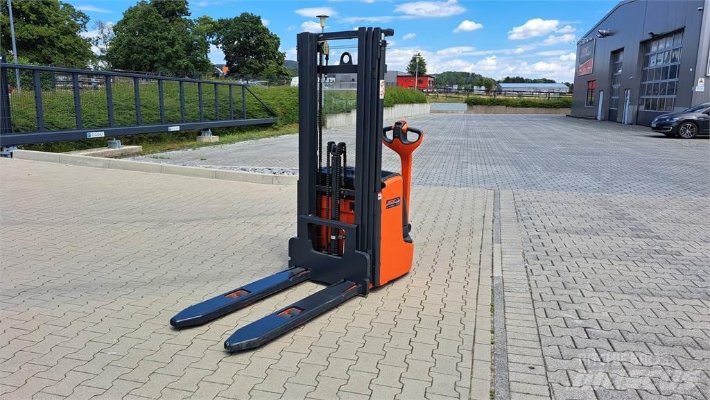 Linde L14C Ročni električni viličar