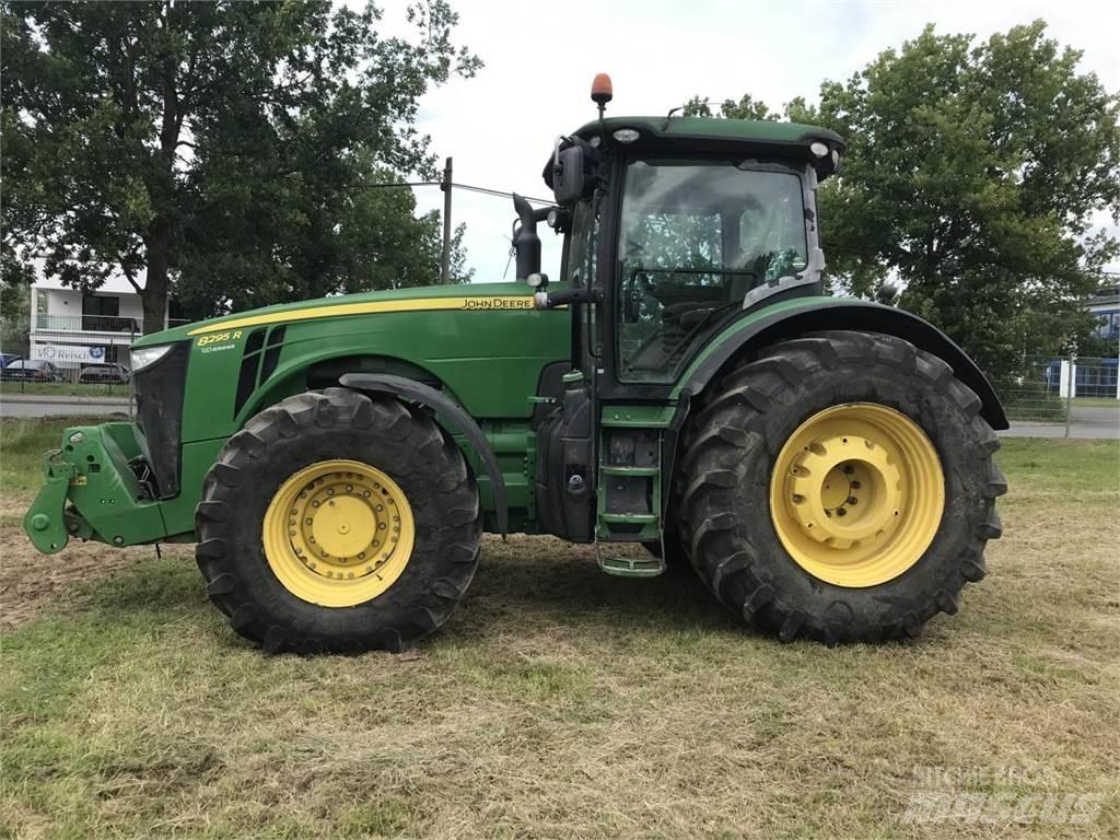 John Deere 8295R Traktorji