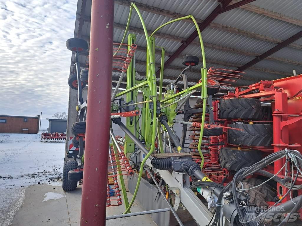 CLAAS Liner 2900 Obračalniki in zgrabljalniki