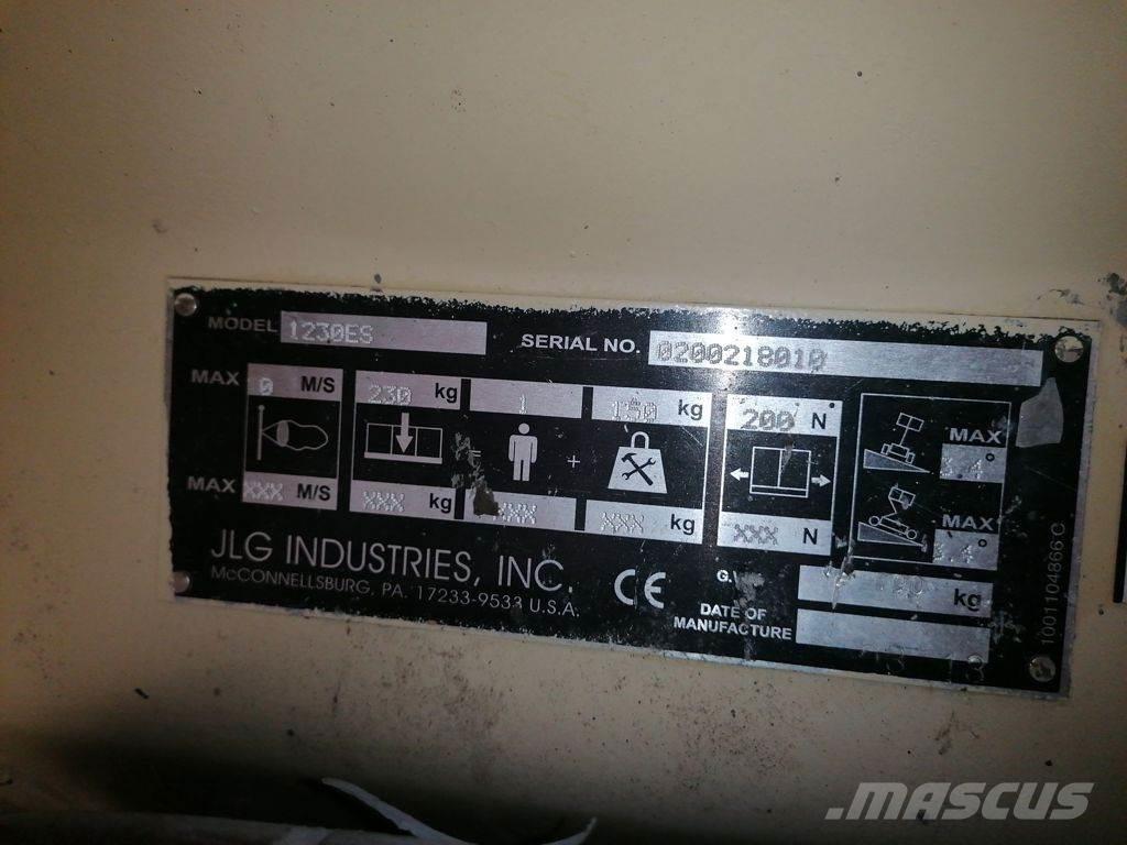 JLG 1230ES Druga dvigala in dvižne ploščadi