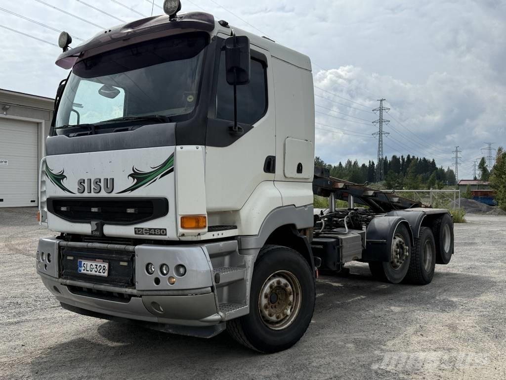 Sisu E12M Razstavljivi tovornjaki z žičnimi dvigali