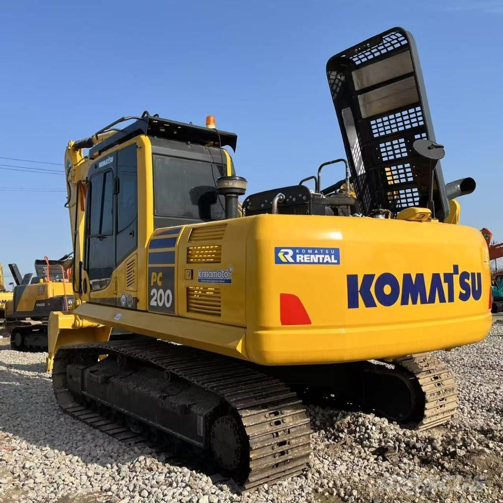 Komatsu PC 200 Bagri goseničarji