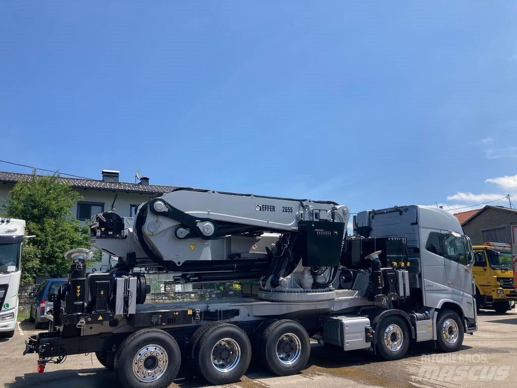 Volvo FH16-650 Tovornjaki z žerjavom