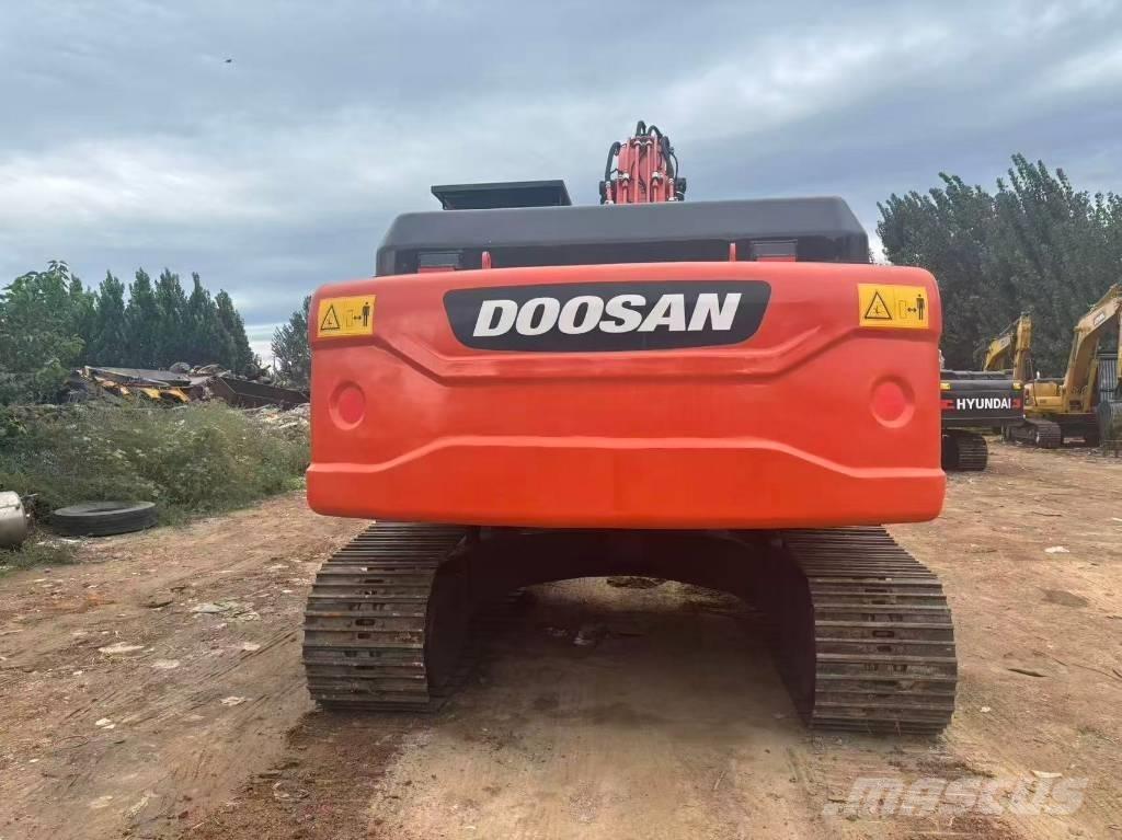 Doosan DX 225 Bagri goseničarji