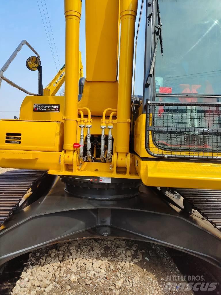 Komatsu PC 220 Bagri goseničarji