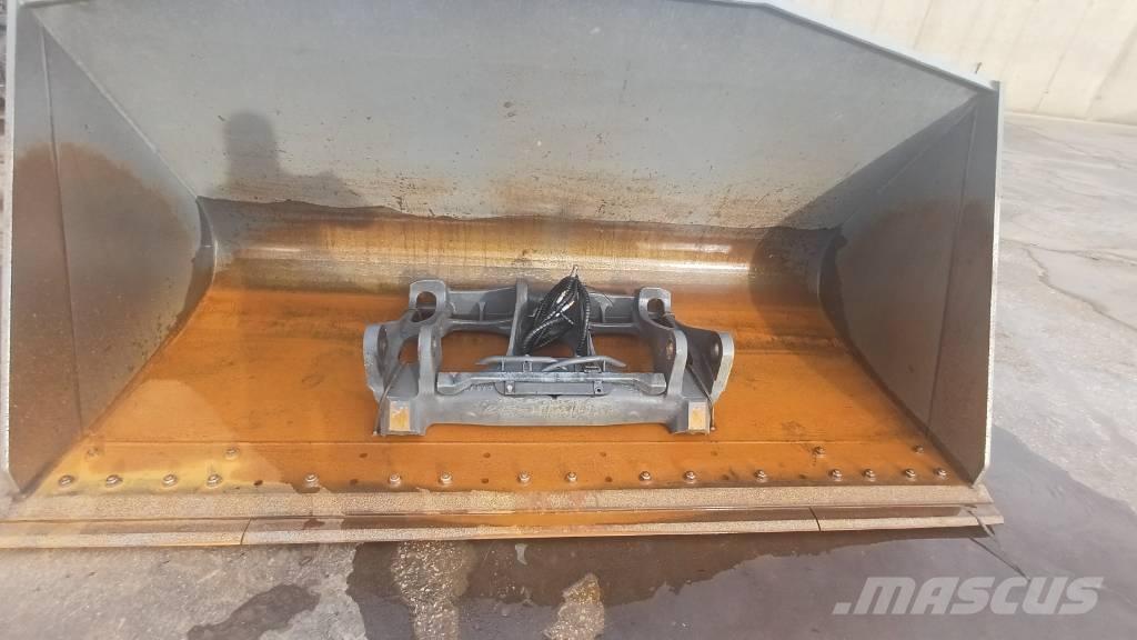 Volvo L 110 H Kolesni nakladalci